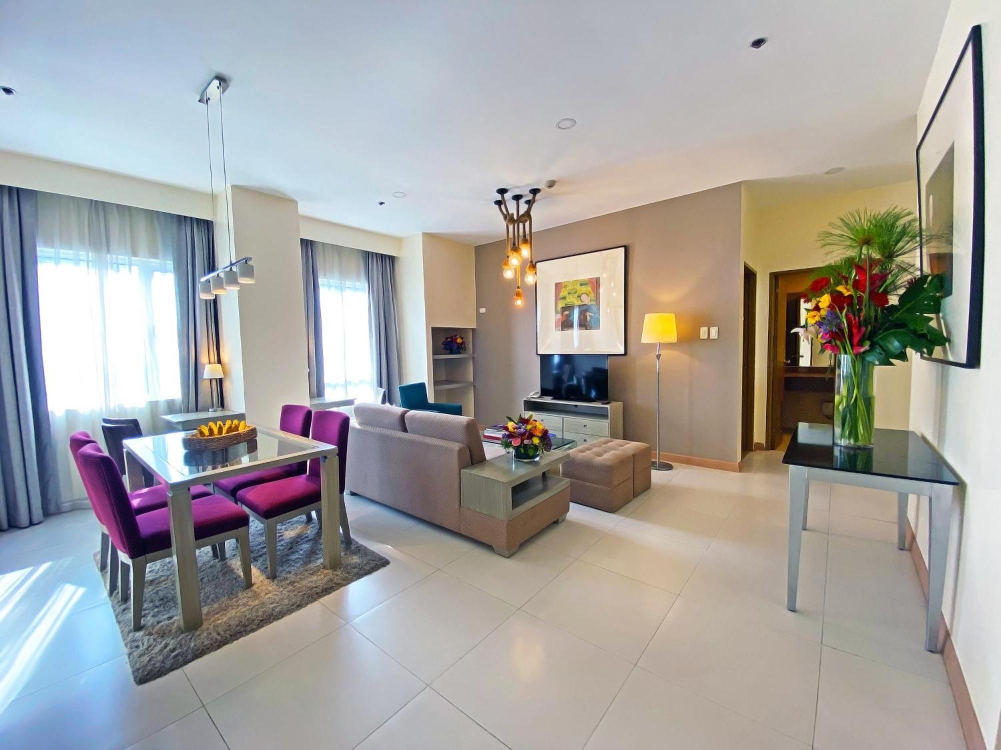 One Pacific Place 3*